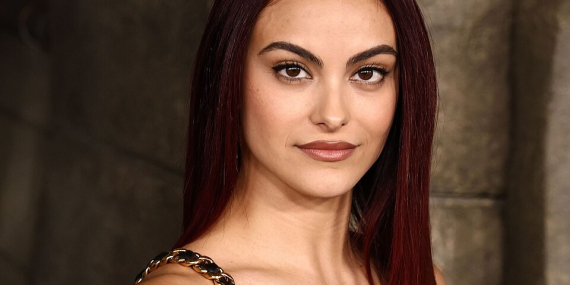 Camila Mendes Boyu, Kilosu, Göz Rengi ve Vücut Ölçüleri