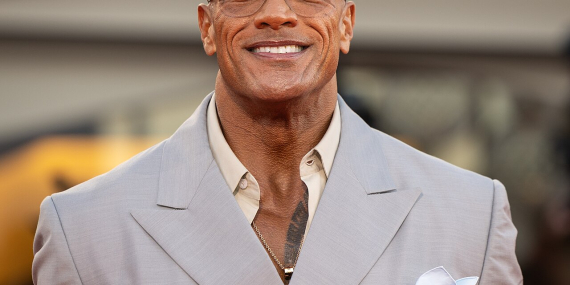 Dwayne Johnson Boyu, Kilosu, Göz Rengi ve Vücut Ölçüleri