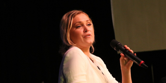 Eliza Taylor Boyu, Kilosu, Göz Rengi ve Vücut Ölçüleri